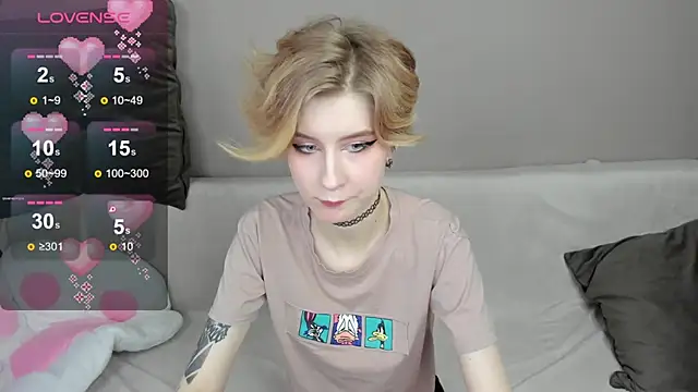 Snapshot of Angel_Jules chatting on February 11, 4:22 am Angel Jules online show from February 11, 4:22 am