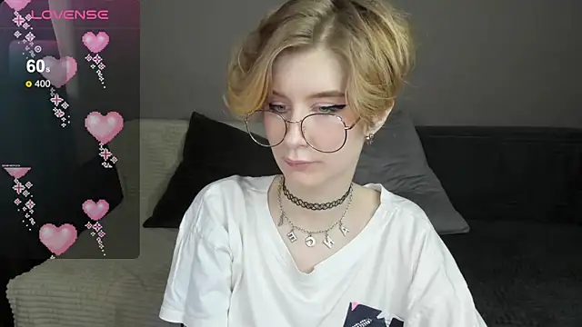 Snapshot of Angel_Jules chatting on February 23, 1:02 am Angel Jules online show from February 23, 1:02 am