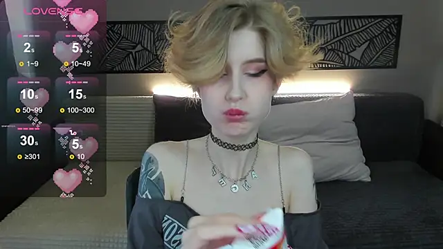 Snapshot of Angel_Jules chatting on March 22, 3:52 am Angel Jules online show from March 22, 3:52 am