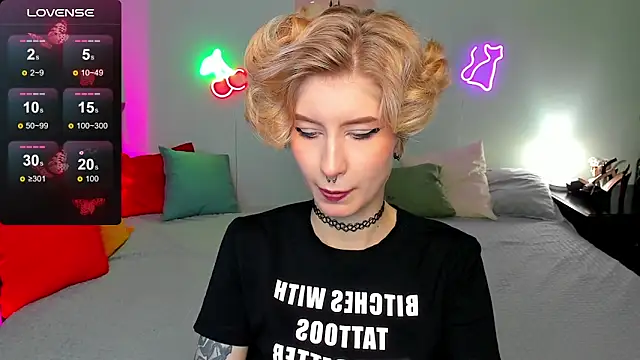 Snapshot of Angel_Jules chatting on October 13, 12:43 am Angel Jules online show from October 13, 12:43 am