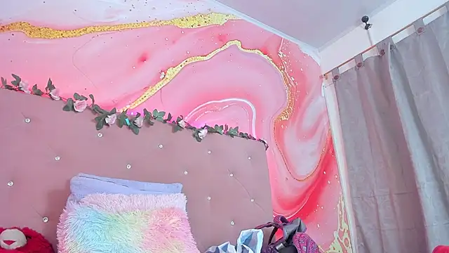 Taylor  cooper online show from January 29, 1:05 am