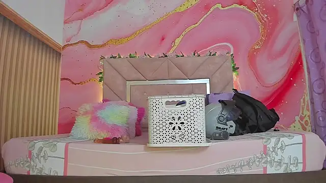 Taylor  cooper online show from July 21, 6:32 pm
