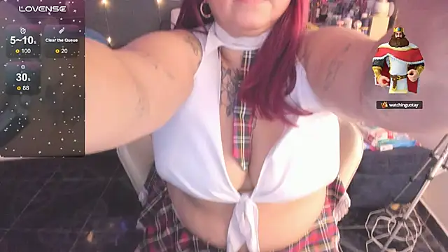 Snapshot of Ivonnee__ chatting on February 21, 5:13 am Ivonnee   online show from February 21, 5:13 am