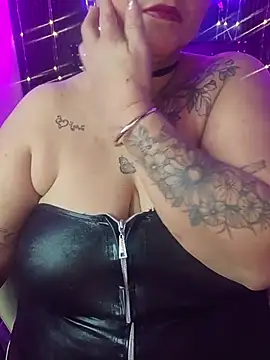 Snapshot of Ivonnee__ chatting on June 26, 11:25 am Ivonnee online show from June 26, 11:25 am