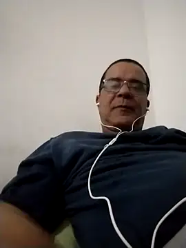 Snapshot of barboza991 chatting on June 11, 11:47 pm barboza991 online show from June 11, 11:47 pm