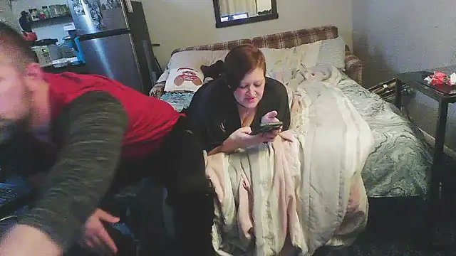 Snapshot of Cooperstone chatting on December 1, 10:21 pm Cooperstone online show from December 1, 10:21 pm