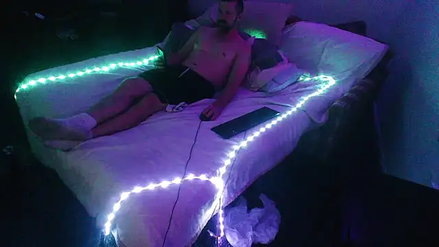 Snapshot of Cooperstone chatting on December 13, 5:49 am Cooperstone online show from December 13, 5:49 am