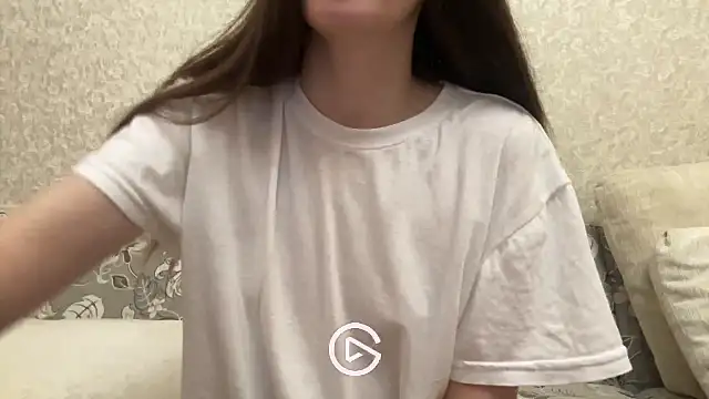 Snapshot of Effi_18 chatting on December 14, 11:45 pm Effi 18 online show from December 14, 11:45 pm