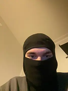 Snapshot of kevin344112 chatting on February 16, 1:47 am kevin344112 online show from February 16, 1:47 am