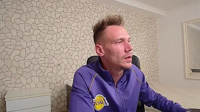 Snapshot of MateoBenjaminX chatting on December 1, 4:40 pm MateoBenjaminX online show from December 1, 4:40 pm