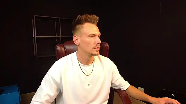 Snapshot of MateoBenjaminX chatting on December 8, 5:22 pm MateoBenjaminX online show from December 8, 5:22 pm