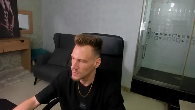 Snapshot of MateoBenjaminX chatting on January 18, 12:04 pm MateoBenjaminX online show from January 18, 12:04 pm