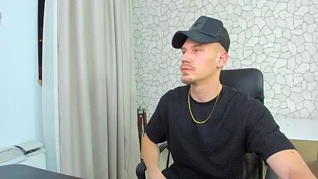 Snapshot of MateoBenjaminX chatting on January 20, 5:16 pm MateoBenjaminX online show from January 20, 5:16 pm