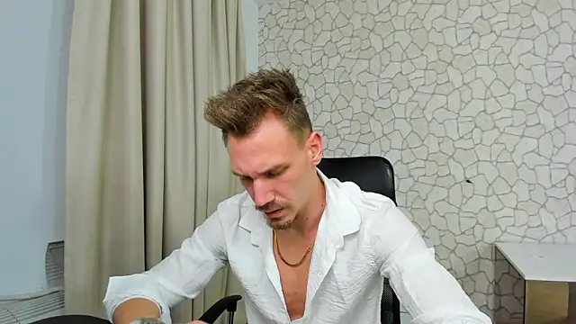 Snapshot of MateoBenjaminX chatting on January 29, 7:22 pm MateoBenjaminX online show from January 29, 7:22 pm