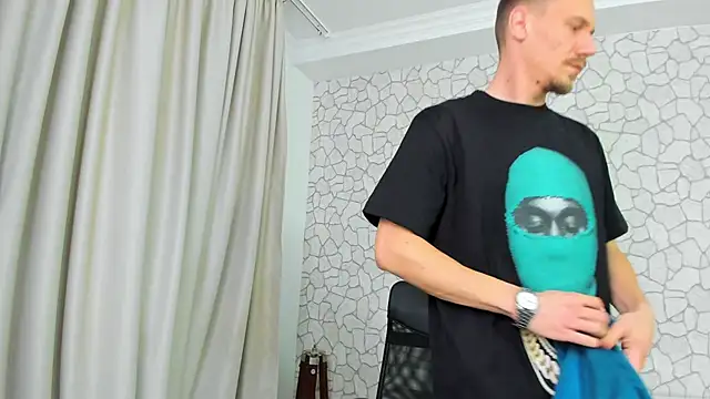 Snapshot of MateoBenjaminX chatting on January 30, 5:17 pm MateoBenjaminX online show from January 30, 5:17 pm