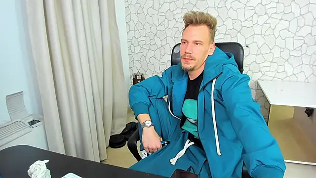 Snapshot of MateoBenjaminX chatting on January 30, 8:21 pm MateoBenjaminX online show from January 30, 8:21 pm