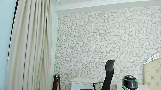 Snapshot of MateoBenjaminX chatting on February 5, 10:55 pm MateoBenjaminX online show from February 5, 10:55 pm