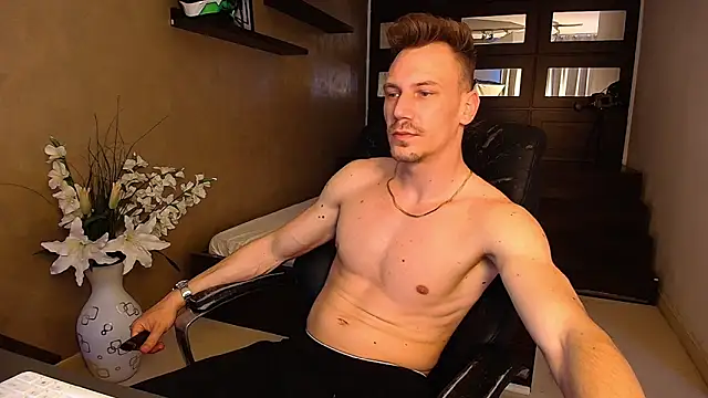 Snapshot of MateoBenjaminX chatting on March 19, 3:29 pm MateoBenjaminX online show from March 19, 3:29 pm