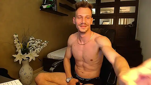 Snapshot of MateoBenjaminX chatting on March 19, 6:34 pm MateoBenjaminX online show from March 19, 6:34 pm