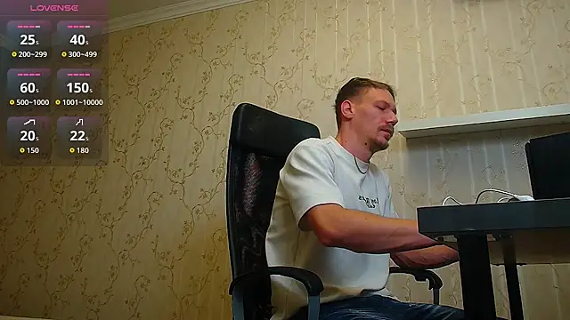 Snapshot of MateoBenjaminX chatting on October 2, 4:52 am MateoBenjaminX online show from October 2, 4:52 am