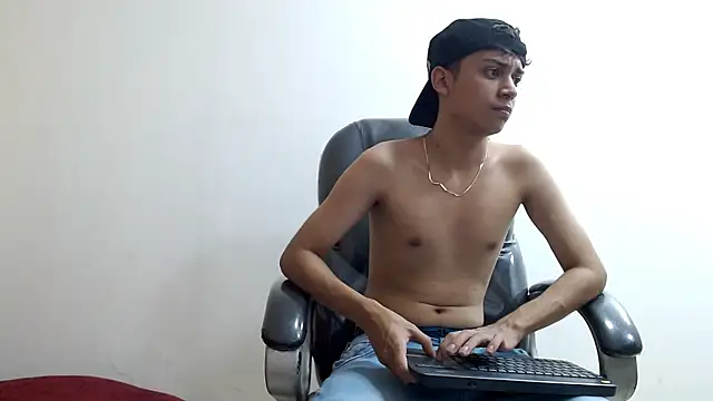 Snapshot of DamiBright chatting on September 22, 7:16 pm DamiBright online show from September 22, 7:16 pm