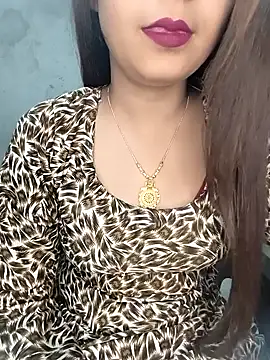 Shanaya Hotty online show from February 10, 7:49 pm