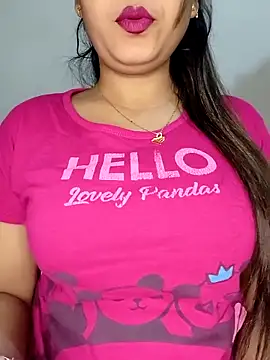 Shanaya Hotty online show from December 21, 9:00 pm