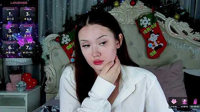MiriaamWhite online show from December 21, 4:09 am