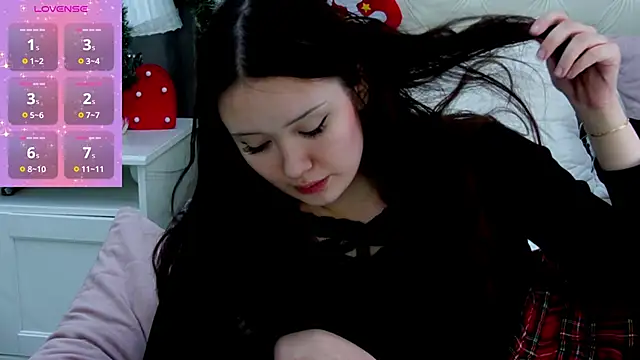 MiriaamWhite online show from January 21, 2:26 pm