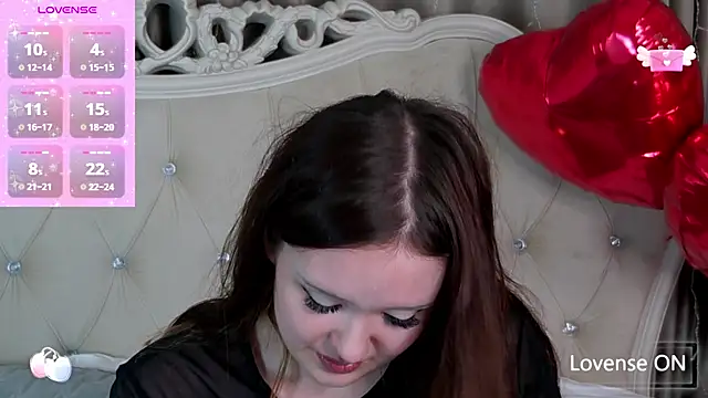 MiriaamWhite online show from February 7, 2:26 pm