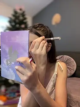 Mia Ethan online show from January 6, 8:14 am