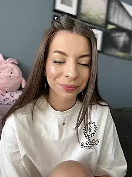 Mia Ethan online show from February 22, 8:40 am