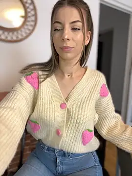 Mia Ethan online show from October 2, 7:26 am