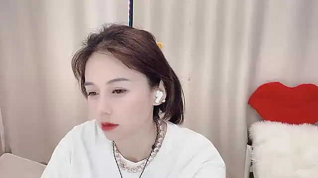 Snapshot of Alina-688- chatting on December 29, 7:00 pm Alina-688- online show from December 29, 7:00 pm