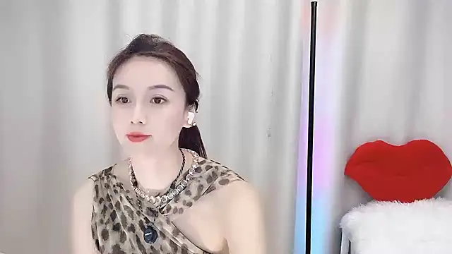 Snapshot of Alina-688- chatting on January 1, 3:57 pm Alina-688- online show from January 1, 3:57 pm