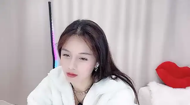 Snapshot of Alina-688- chatting on January 6, 7:45 pm Alina-688- online show from January 6, 7:45 pm
