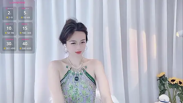 Snapshot of Alina-688- chatting on February 19, 11:49 am Alina-688- online show from February 19, 11:49 am