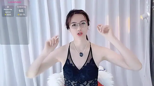 Snapshot of Alina-688- chatting on March 1, 9:07 am Alina-688- online show from March 1, 9:07 am