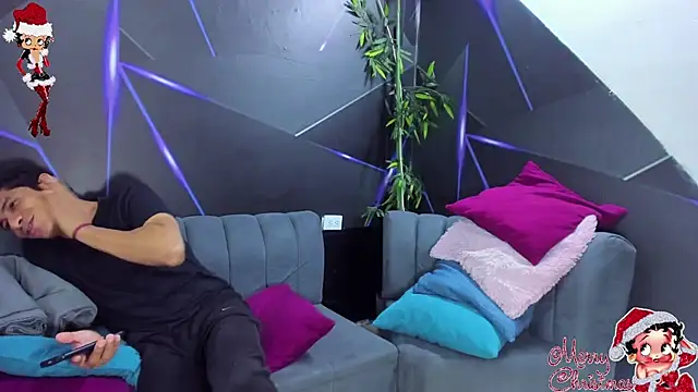 playsgirlhot online show from November 15, 11:21 pm