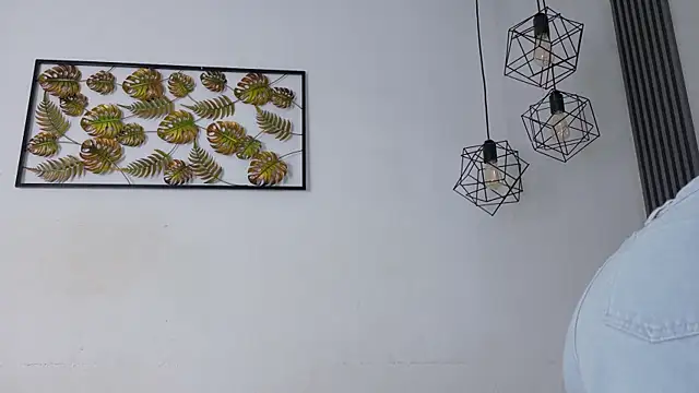 kayna gomez online show from December 18, 6:58 pm