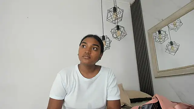 Snapshot of kayna_gomez chatting on May 12, 7:00 pm kayna gomez online show from May 12, 7:00 pm