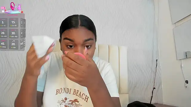 Snapshot of kayna_gomez chatting on May 22, 7:08 pm kayna gomez online show from May 22, 7:08 pm