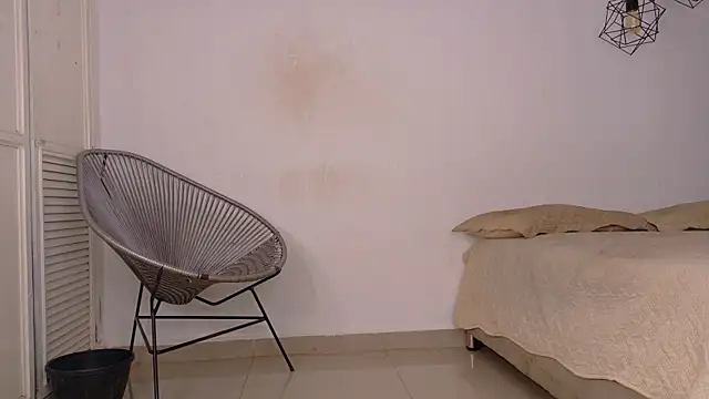 Snapshot of kayna_gomez chatting on June 13, 7:23 pm kayna gomez online show from June 13, 7:23 pm