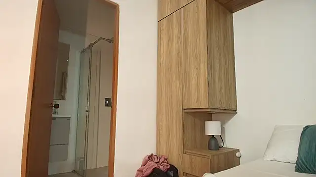 Milkdulce1 online show from October 7, 7:55 pm