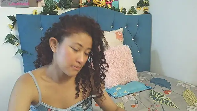 Milkdulce1 online show from December 22, 1:19 pm