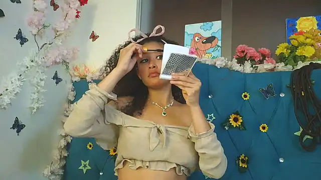 Milkdulce1 online show from June 4, 1:28 pm