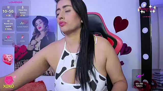 vaiolet triana online show from February 8, 4:47 pm