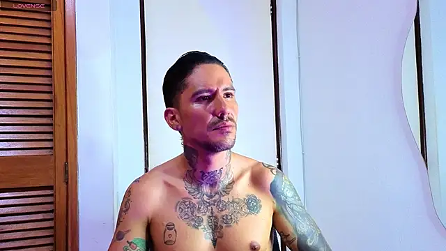 Dylanstonne online show from November 20, 9:14 pm