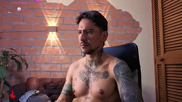 Dylanstonne online show from November 30, 10:14 pm