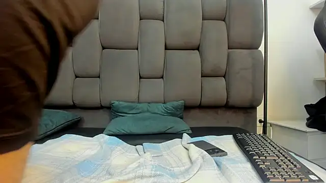 Yef Thin online show from March 21, 6:40 pm